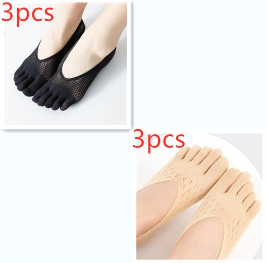 Two pairs of five-finger socks, one black and one beige, on a white background with '3pcs' text.