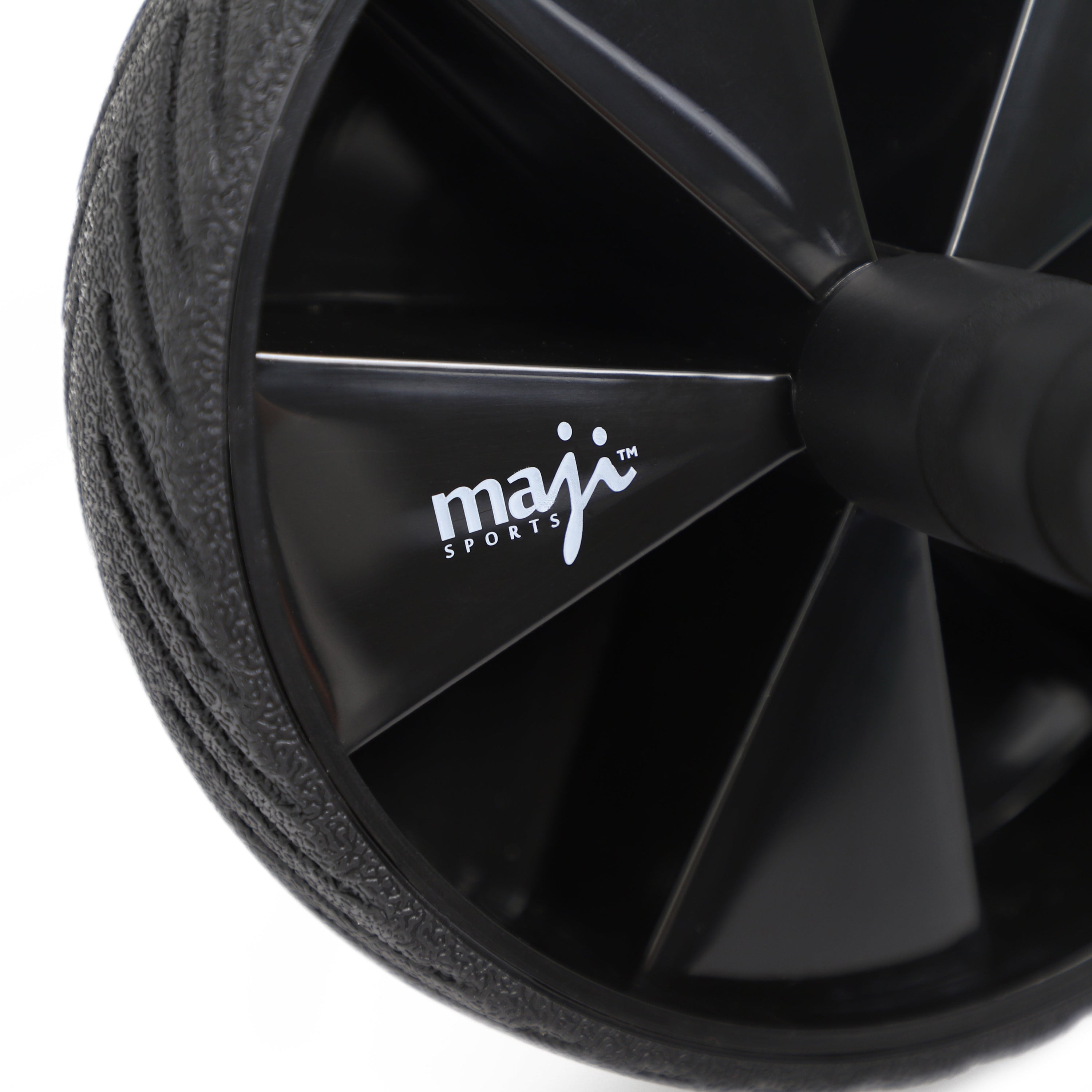 Black exercise wheel with 'maja sports' branding on a white background