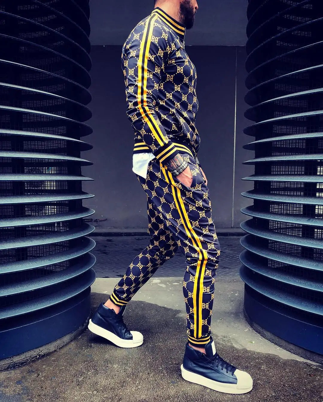 Men’s Autumn Sweatsuit Set
