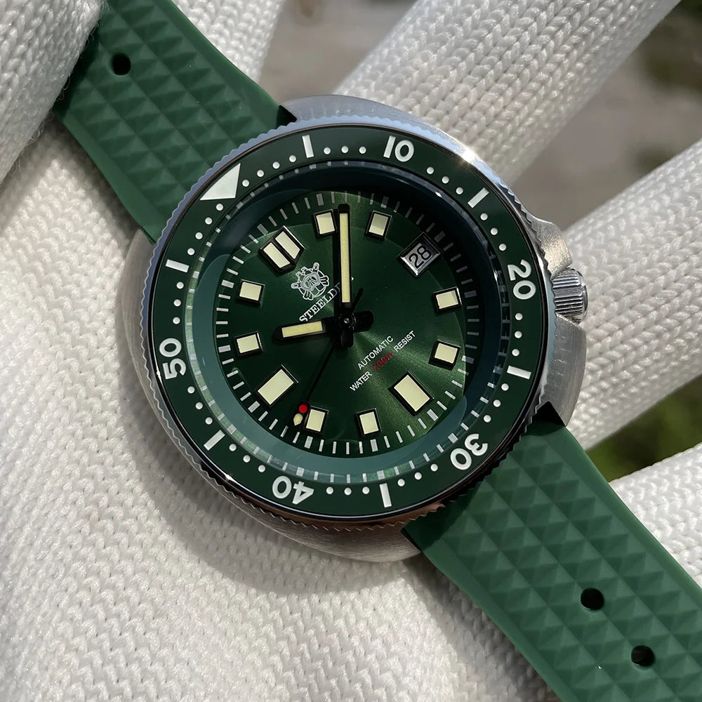 STEELDIVE Men’s NH35 Automatic Watch