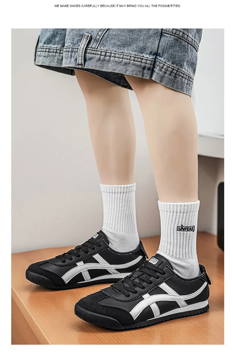 Men’s Striped Low-Top Lace-Up Sneakers
