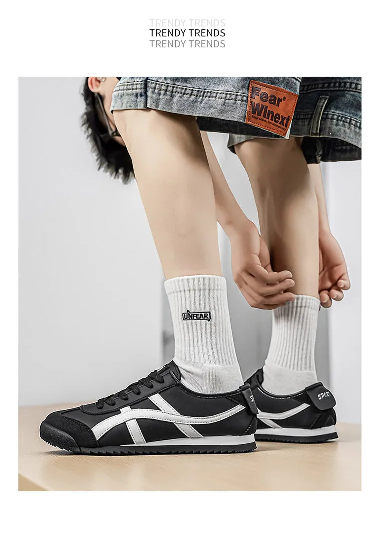 Men’s Striped Low-Top Lace-Up Sneakers