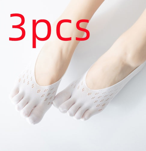 Three pairs of white toe socks with a clear background and '3 pcs' text.