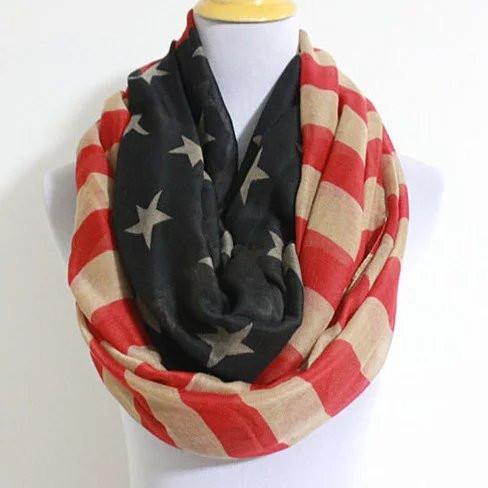 American flag patterned infinity scarf on a mannequin with a white background